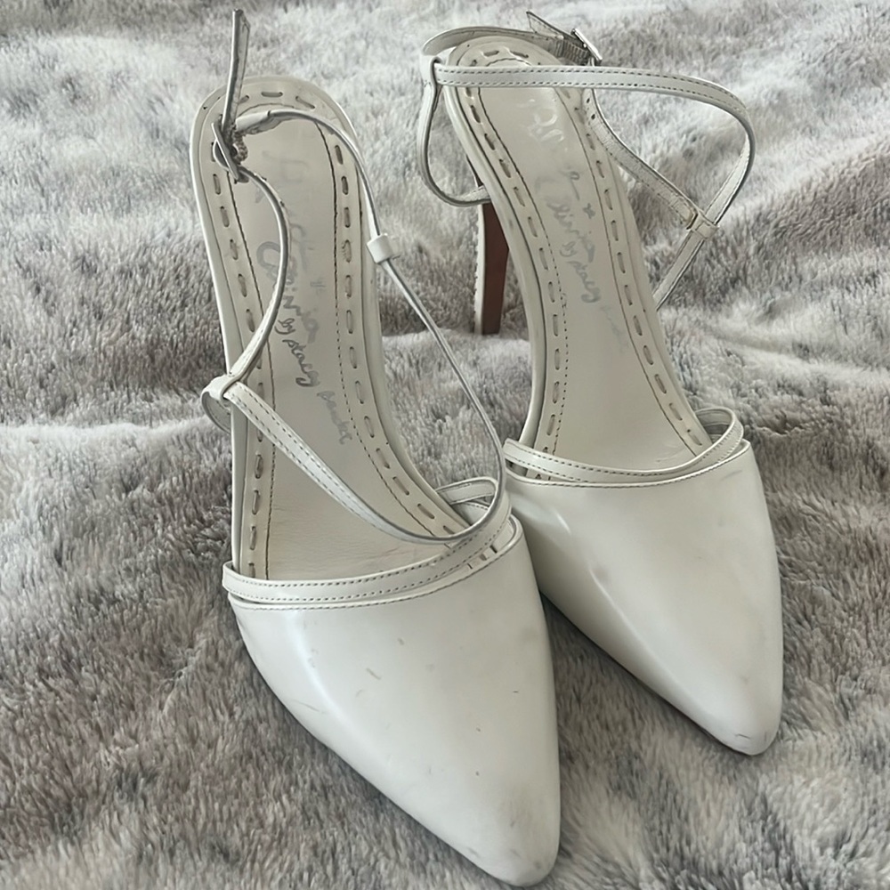 Alice and Olivia by Stacey Bendet white strap heel